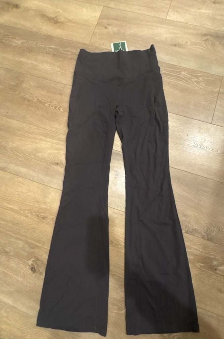 Halara UltraSculpt High Waisted Flare Leggings Size M Regular grey